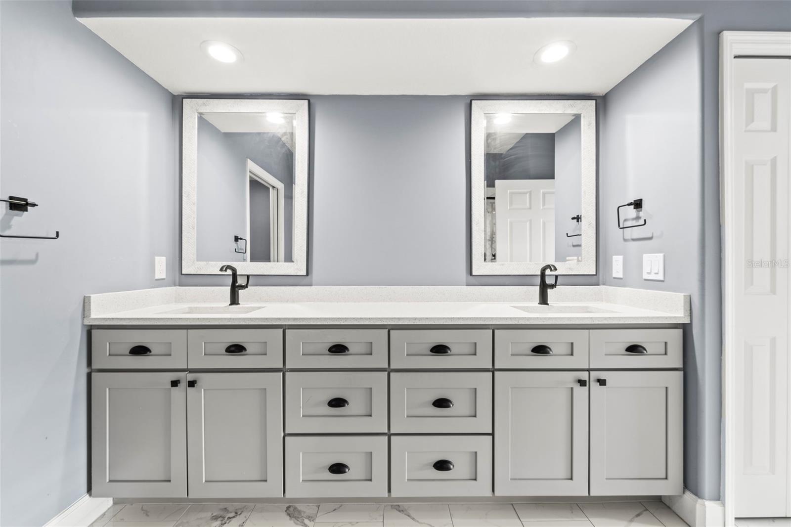 Image 29 of 62 For 1645 Pinellas Bayway S B2