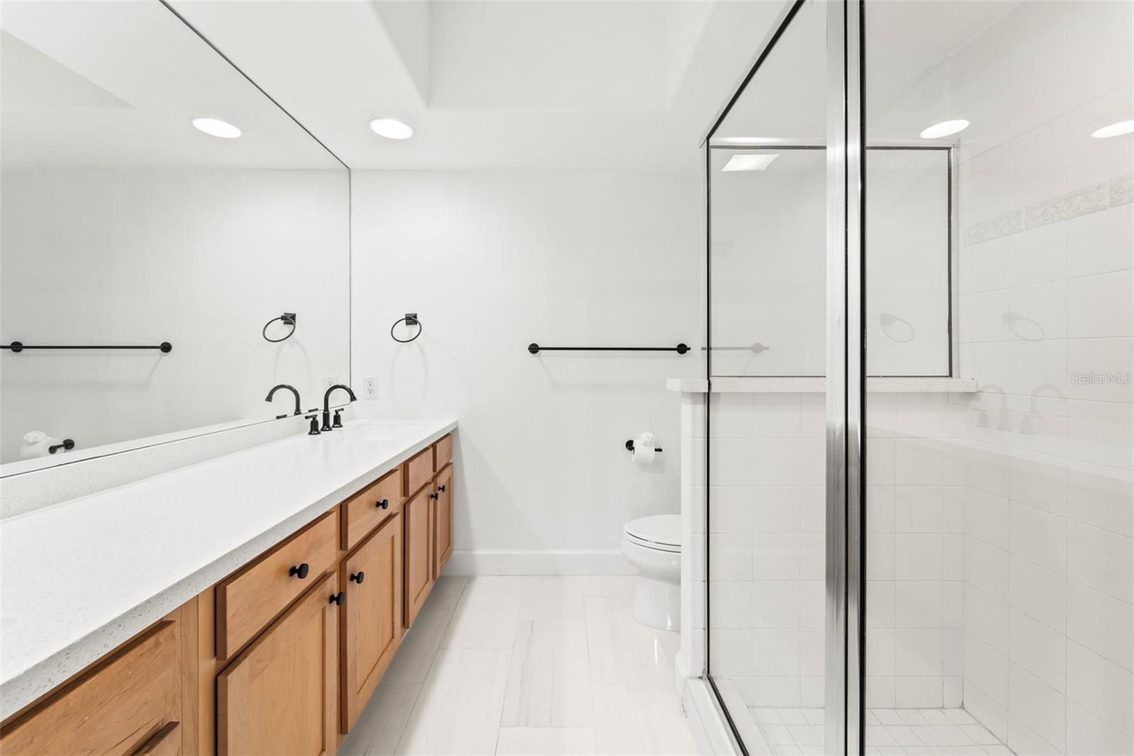 Image 36 of 62 For 1645 Pinellas Bayway S B2