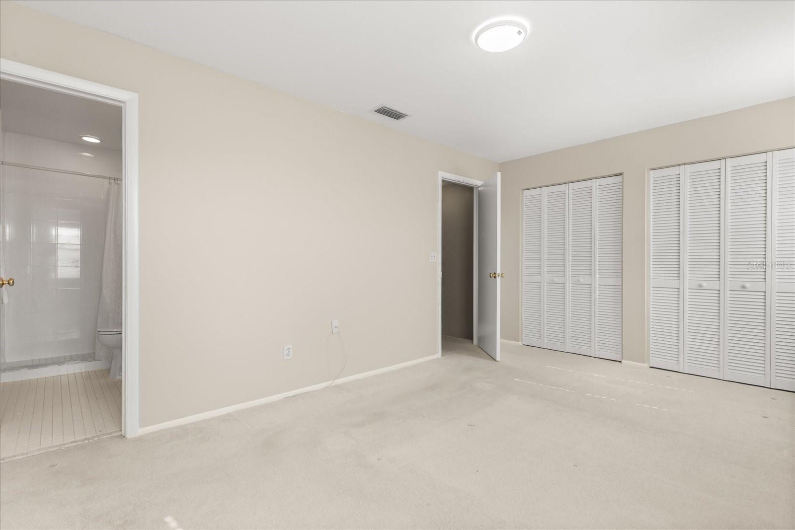 Listing photo id 13 for 12668 Castle Hill Drive