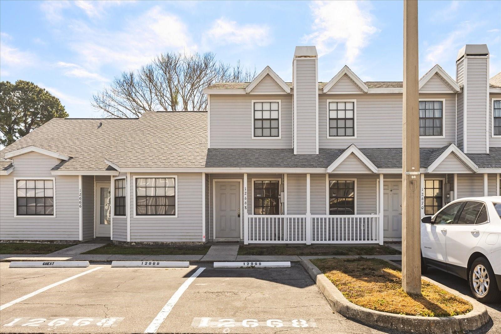 Listing photo id 32 for 12668 Castle Hill Drive