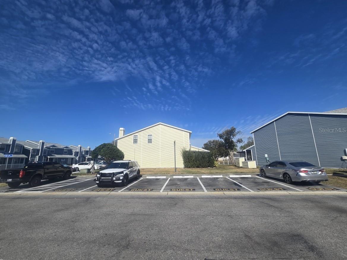 Listing photo id 33 for 12668 Castle Hill Drive