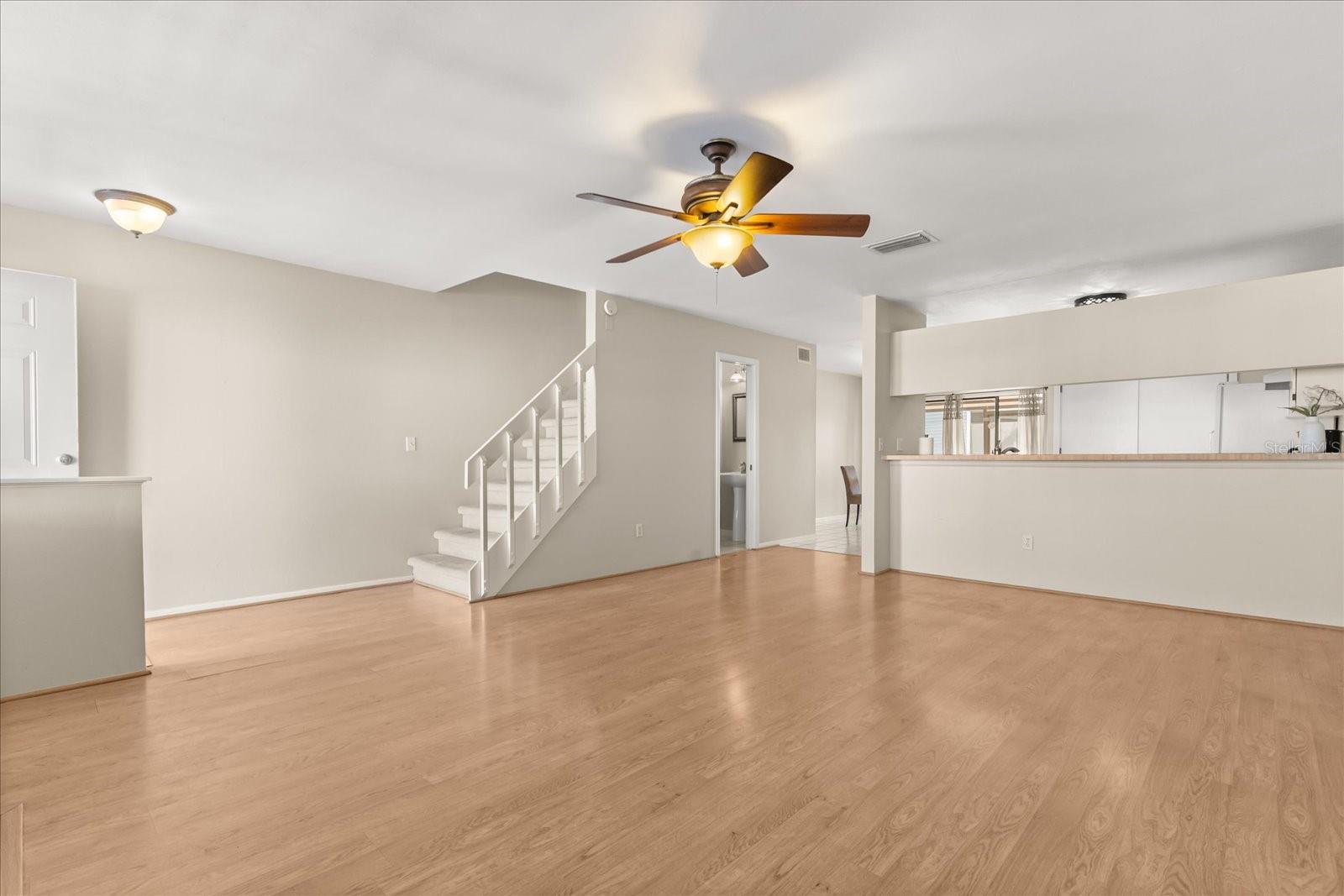 Listing photo id 3 for 12668 Castle Hill Drive