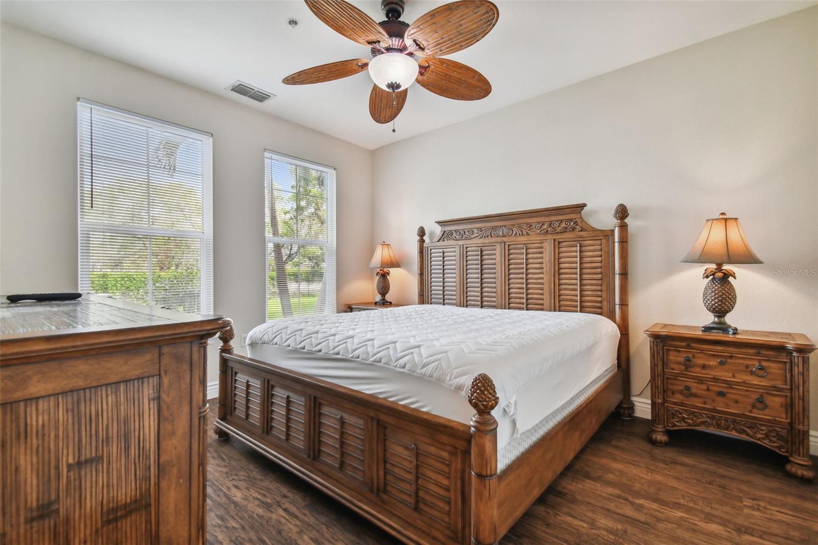 Image 18 of 33 For 2705 Via Murano 116