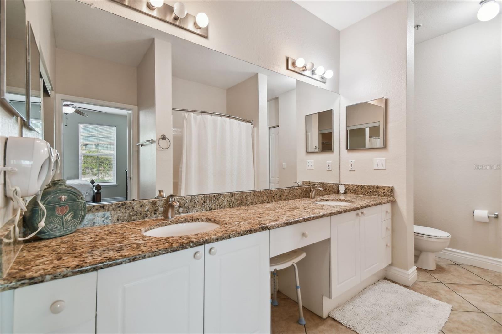 Image 20 of 33 For 2705 Via Murano 116