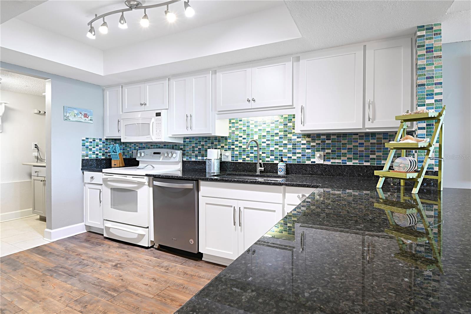 Image 11 of 41 For 15316 Gulf Boulevard 402