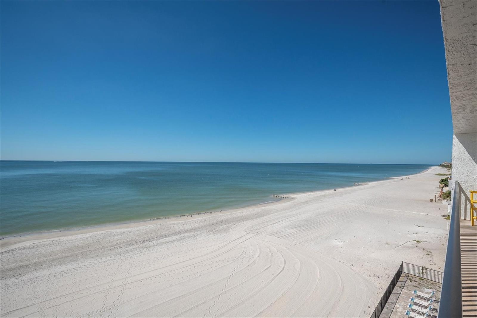 Image 32 of 41 For 15316 Gulf Boulevard 402