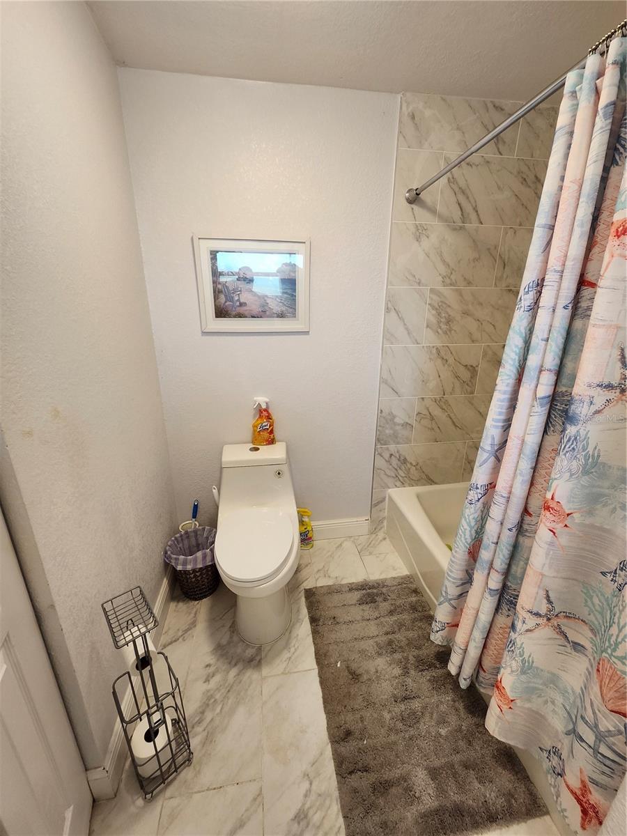 Image 19 of 46 For 10805 Desoto Road