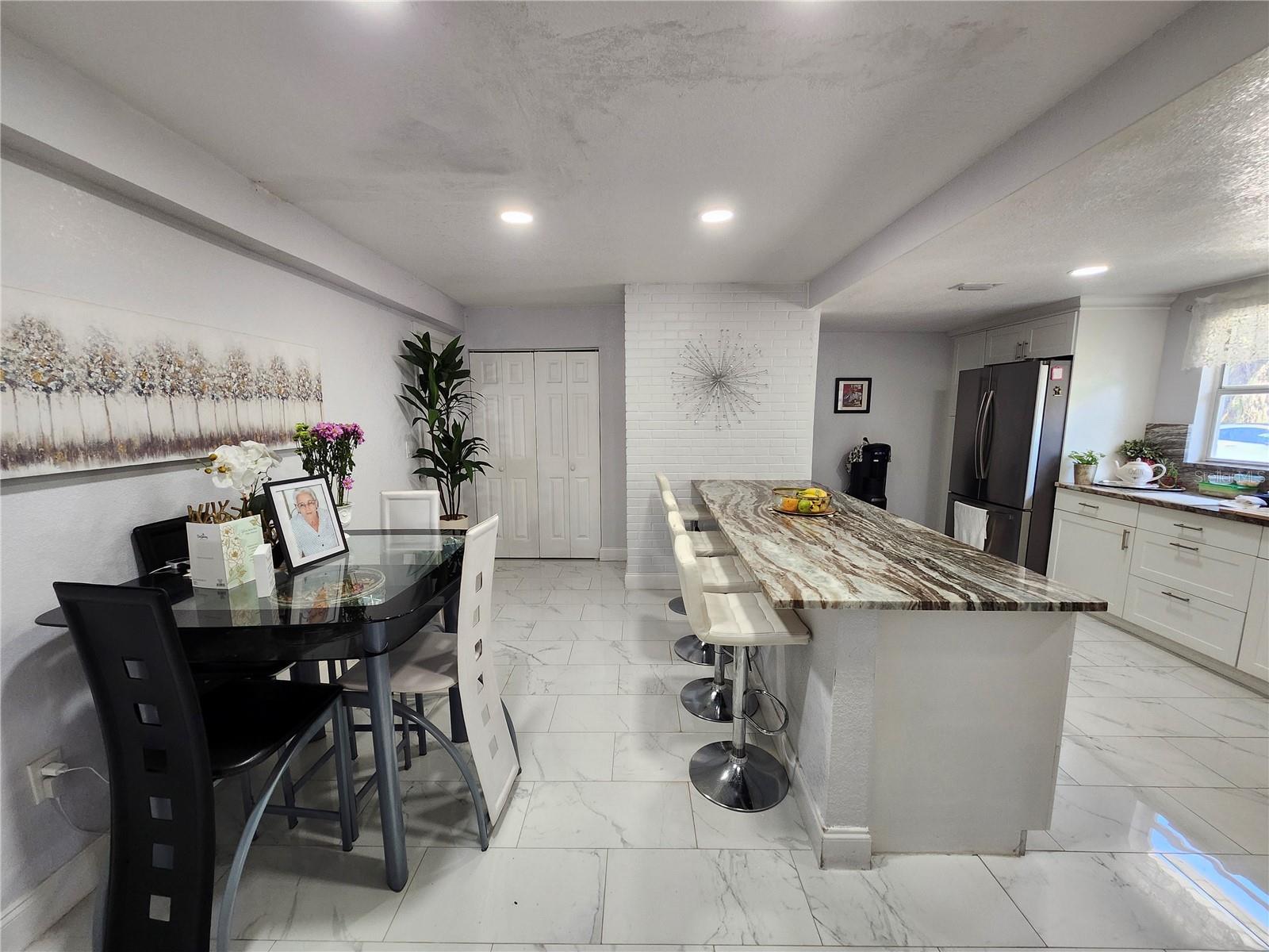 Image 24 of 46 For 10805 Desoto Road