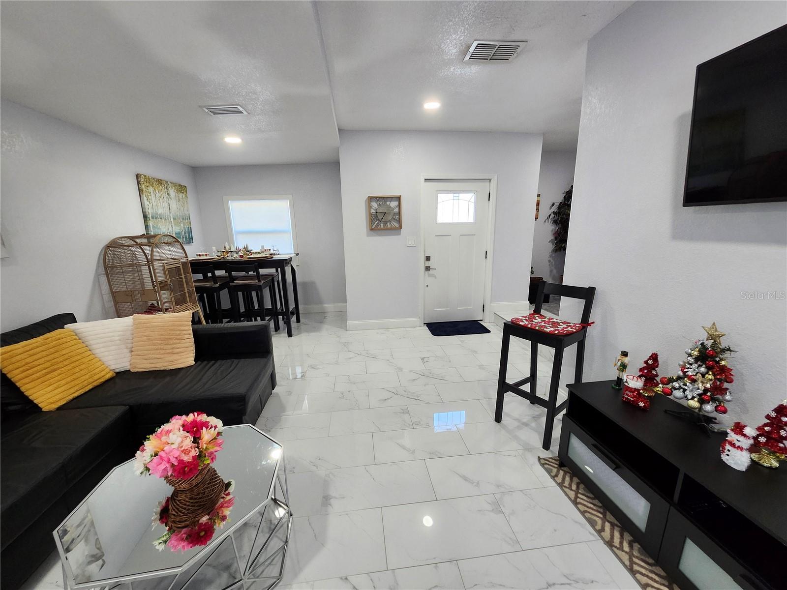 Image 33 of 46 For 10805 Desoto Road