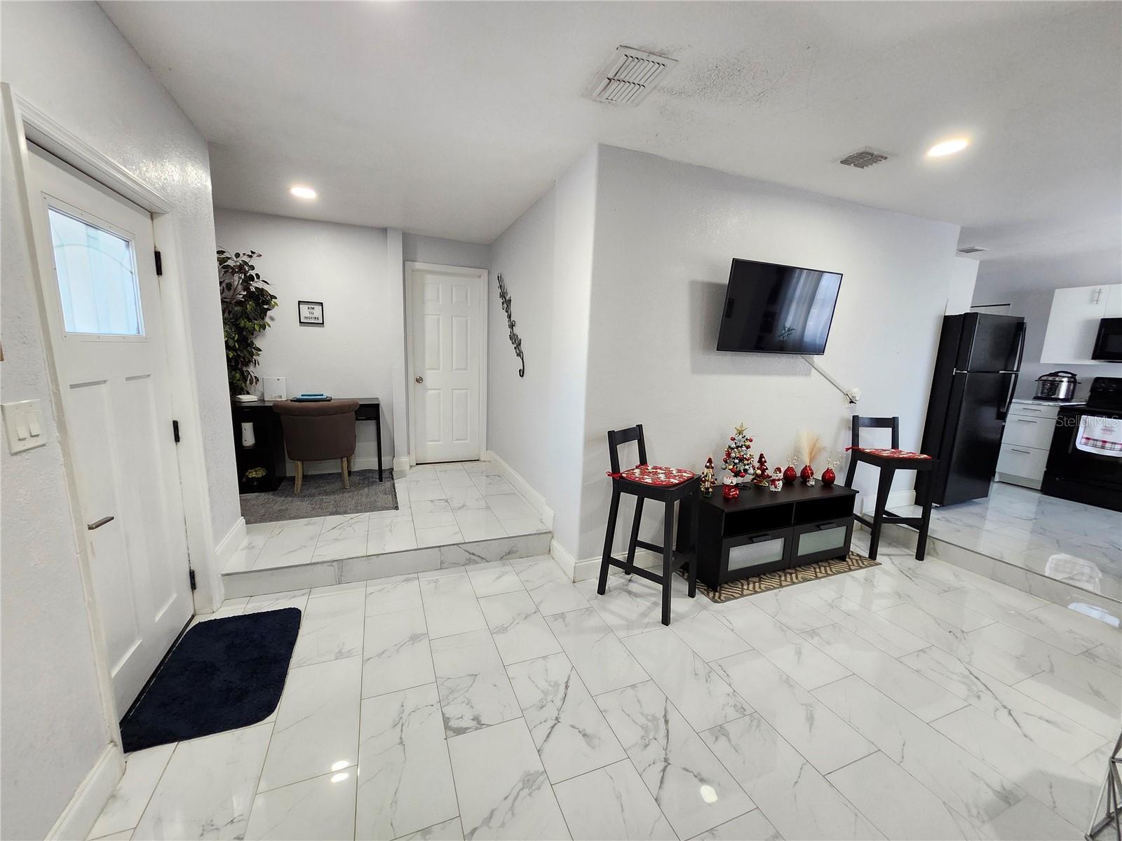 Image 34 of 46 For 10805 Desoto Road