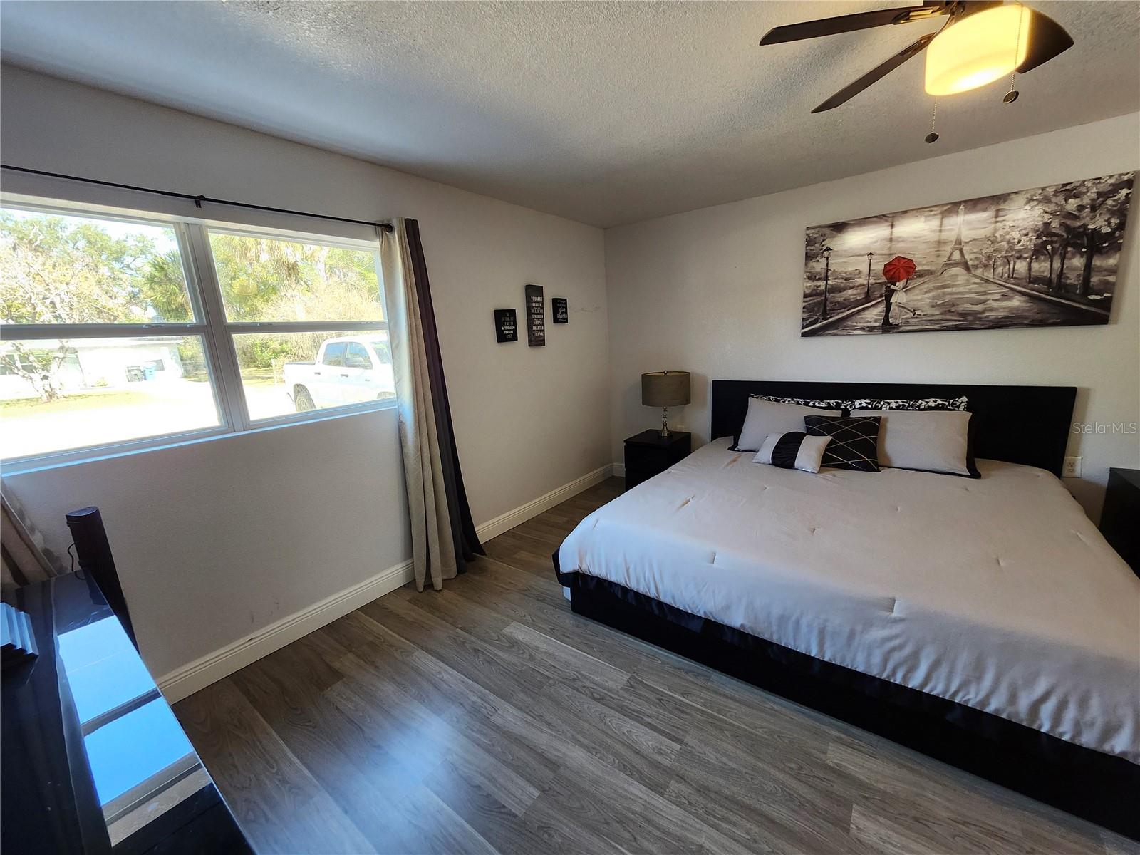 Image 36 of 46 For 10805 Desoto Road