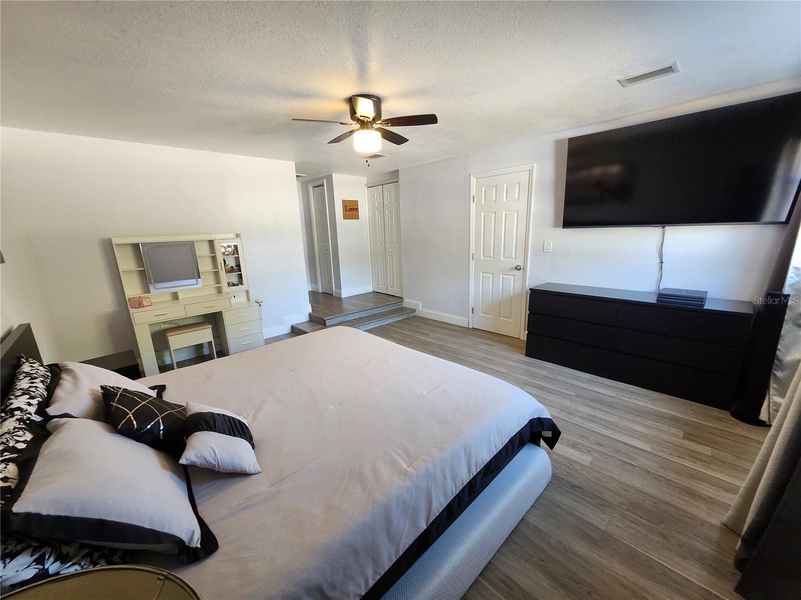 Image 37 of 46 For 10805 Desoto Road