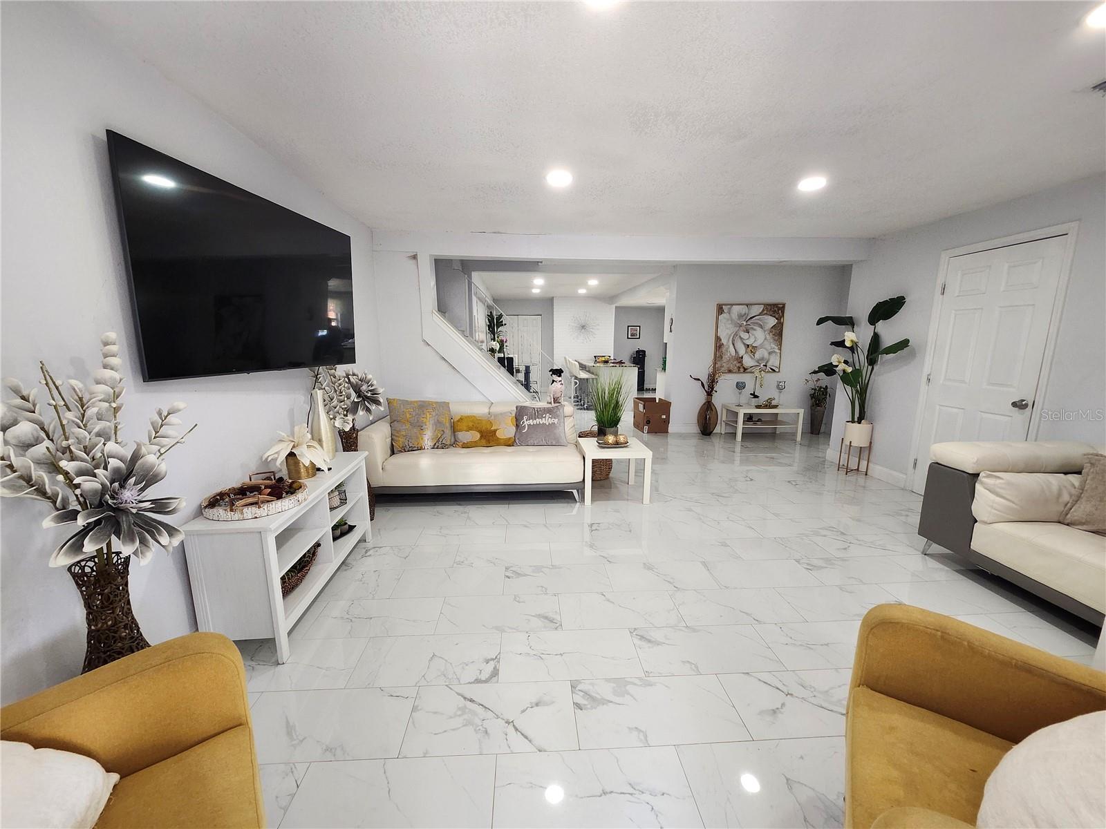 Image 7 of 46 For 10805 Desoto Road