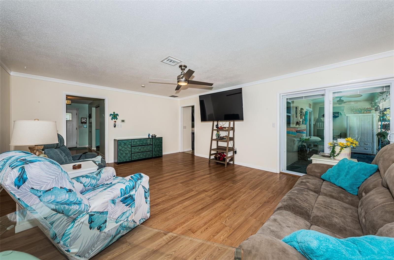 Image 11 of 43 For 2015 Park Street N