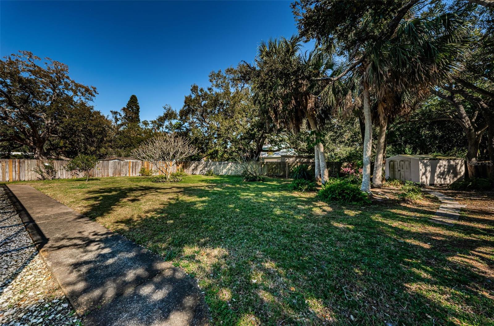 Image 25 of 43 For 2015 Park Street N