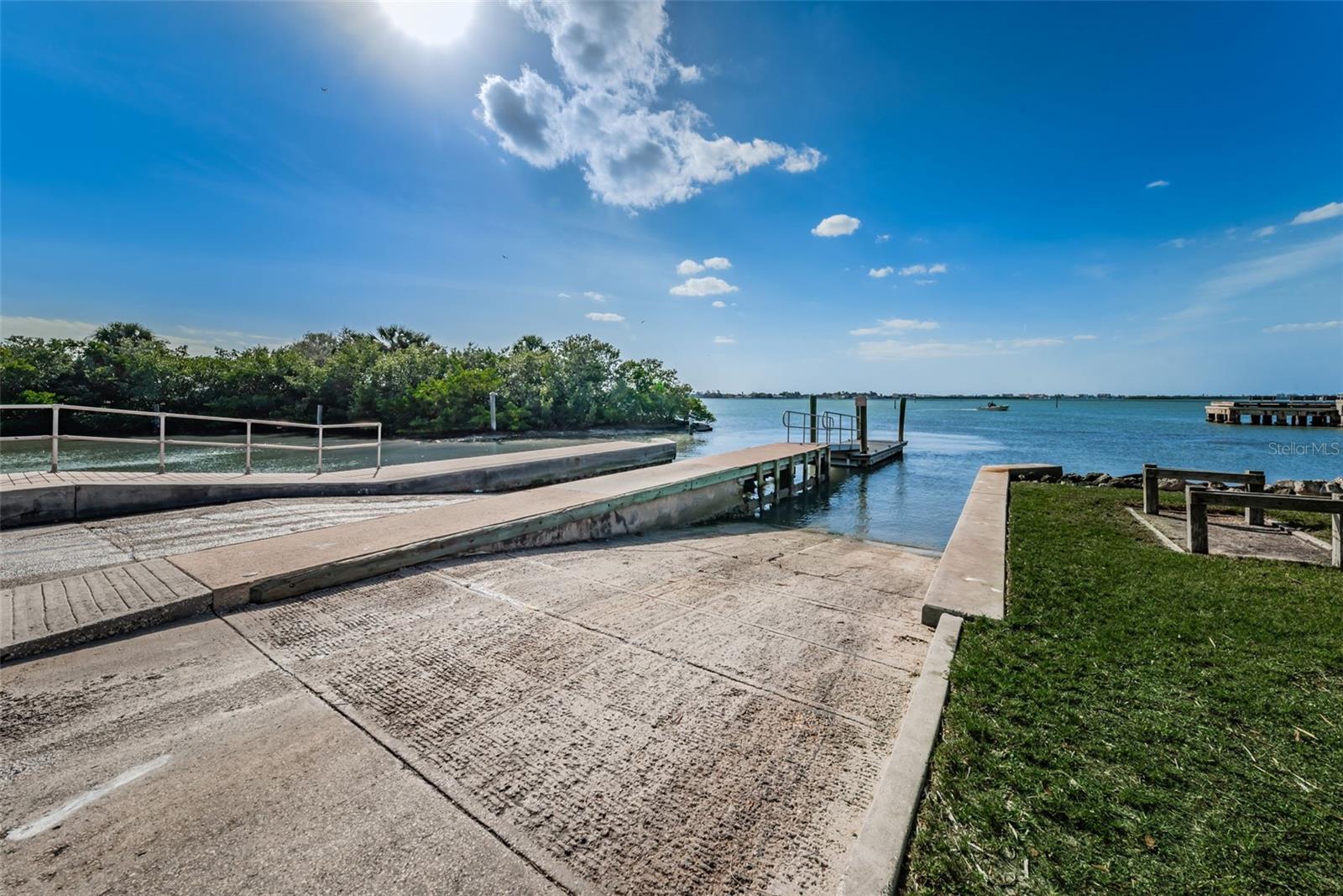 Image 33 of 43 For 2015 Park Street N