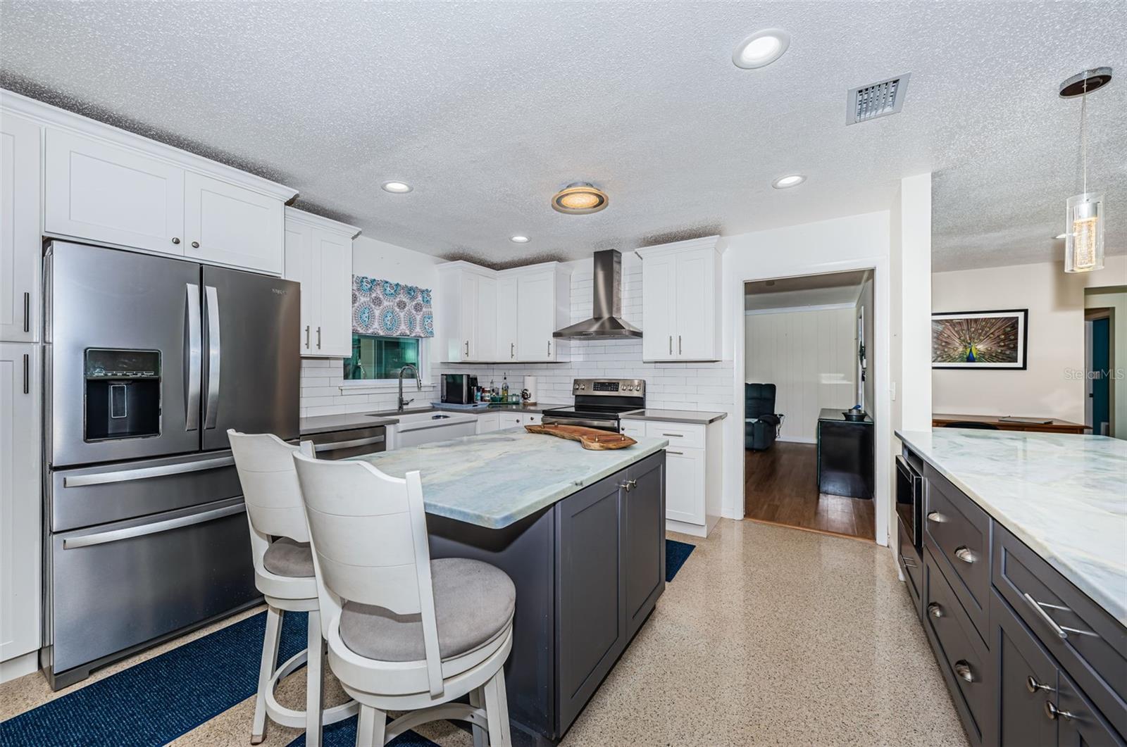 Image 8 of 43 For 2015 Park Street N