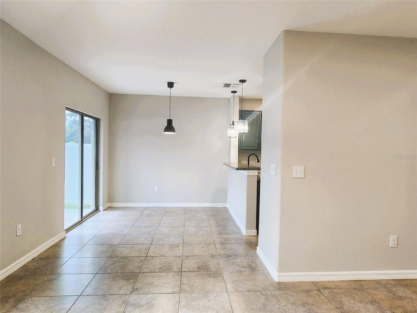 Image 10 of 30 For 7407 Evening Primrose Court