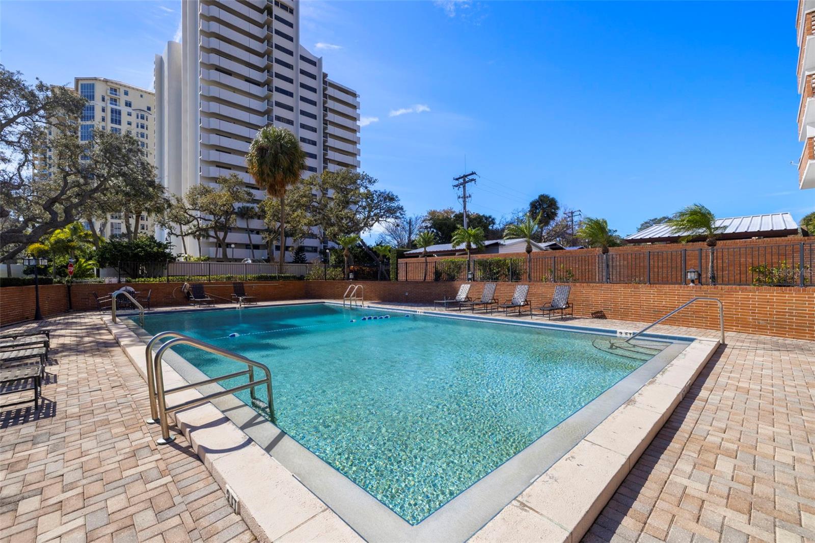 Image 15 of 26 For 4015 Bayshore Boulevard 10d