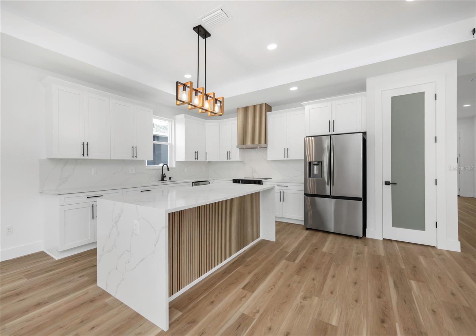 Image 10 of 44 For 303 Archimedes Street