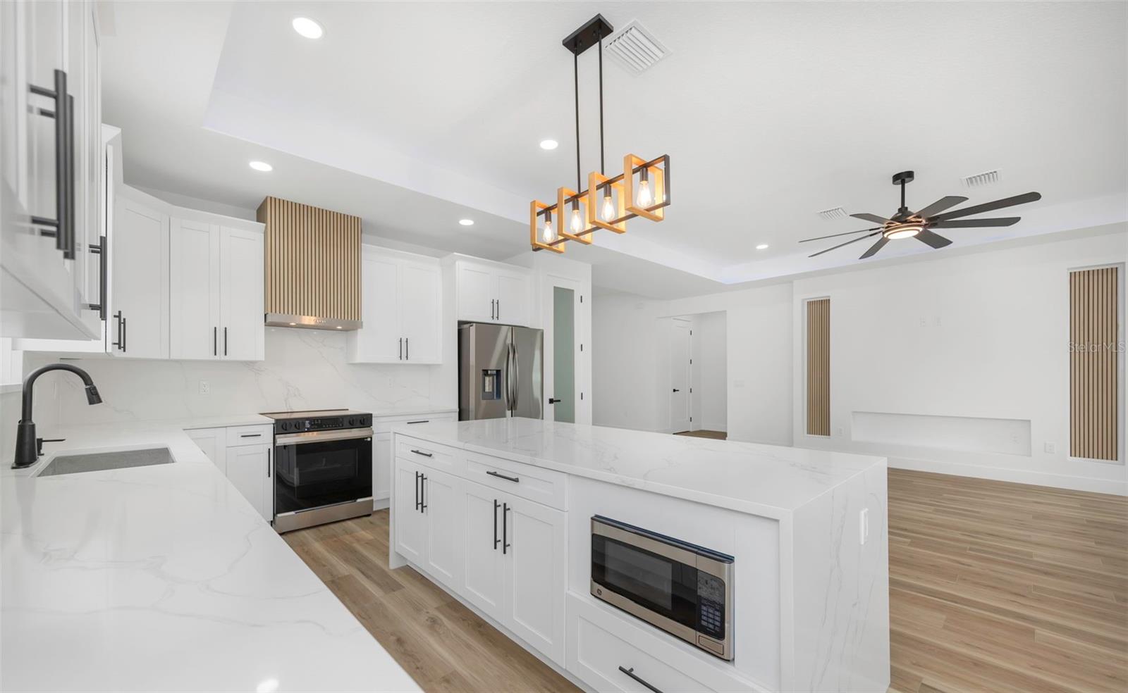 Image 4 of 44 For 303 Archimedes Street