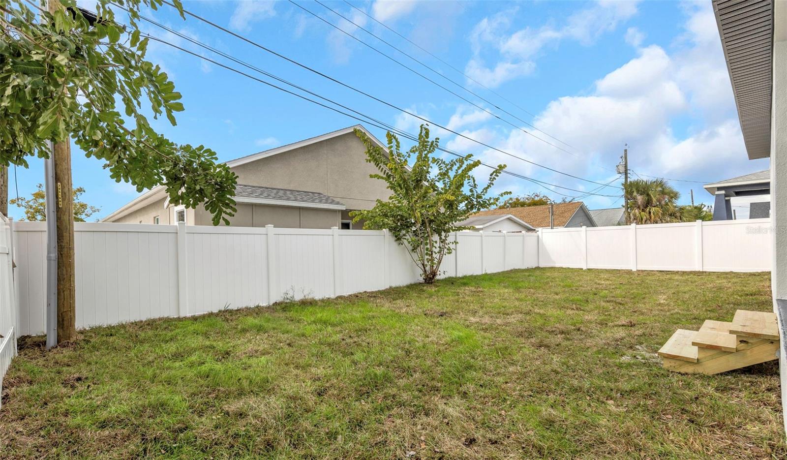 Image 41 of 44 For 303 Archimedes Street