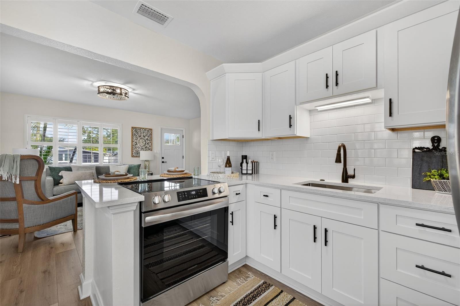 Image 6 of 17 For 486 49th Avenue N