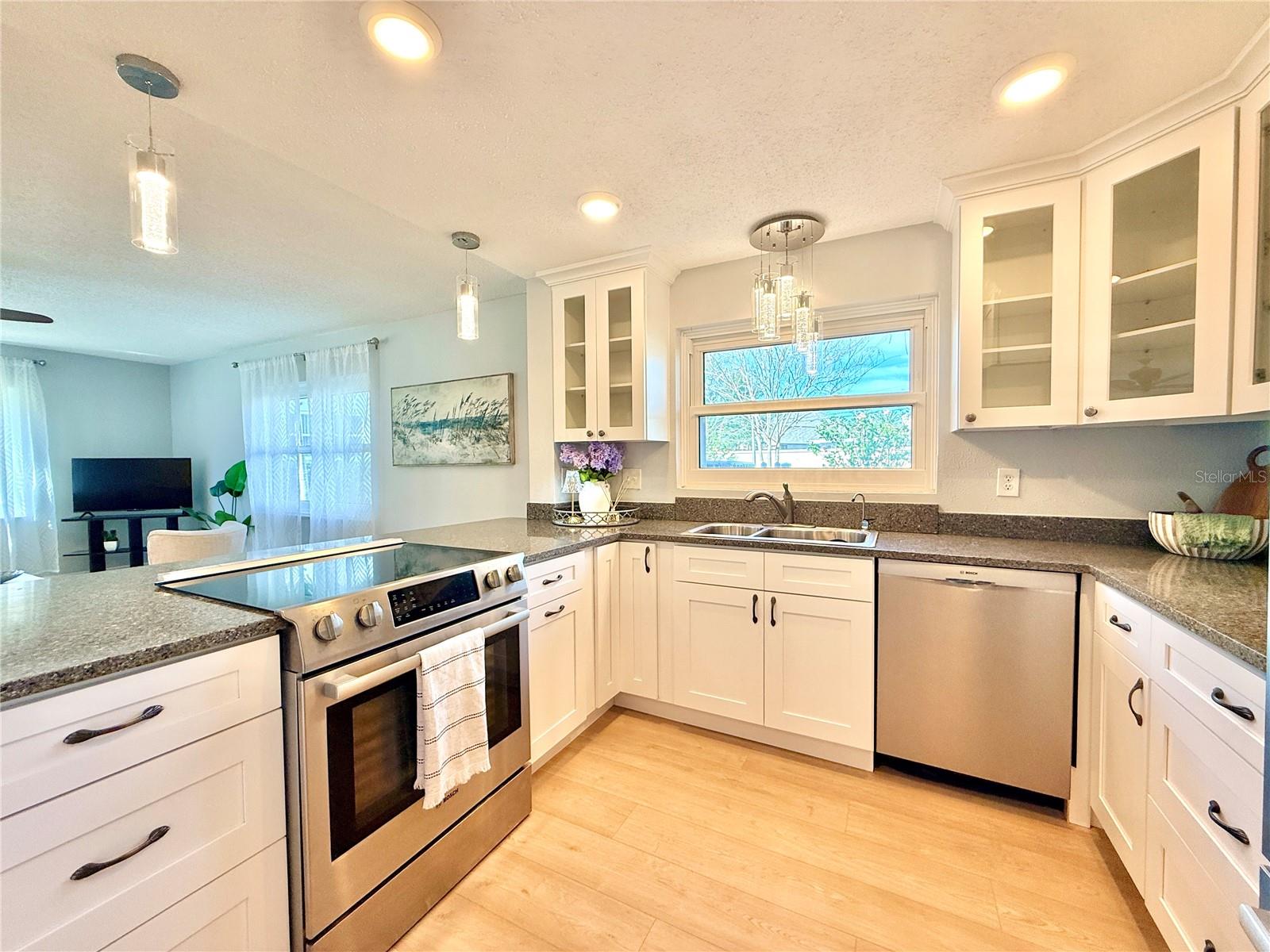 Image 11 of 47 For 3203 Landmark Drive 2105