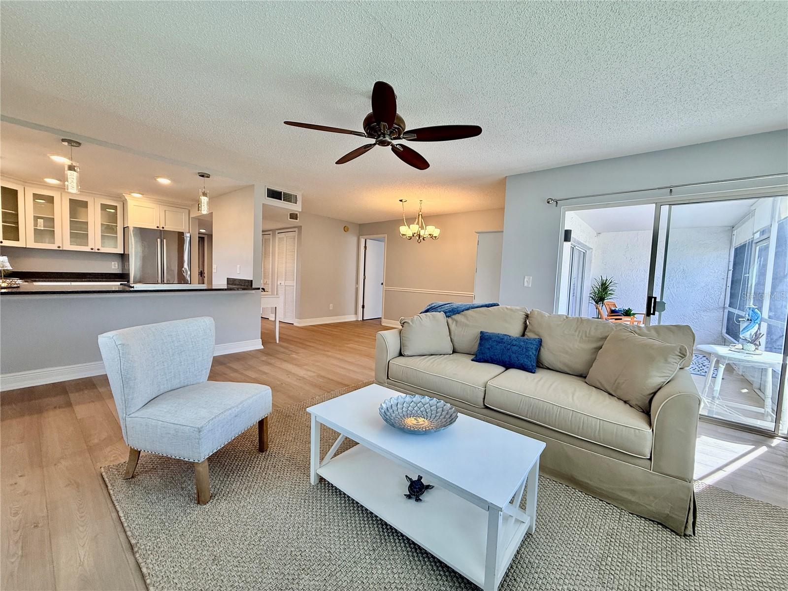 Image 19 of 47 For 3203 Landmark Drive 2105