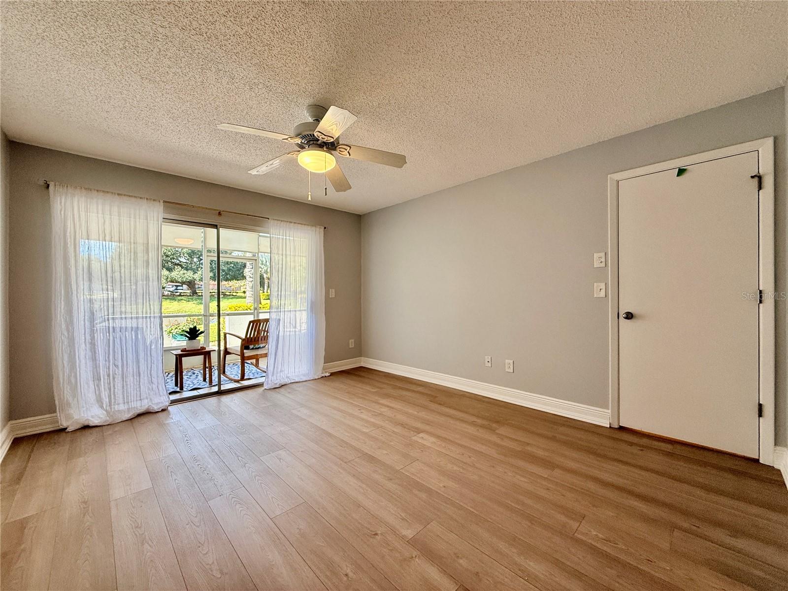 Image 22 of 47 For 3203 Landmark Drive 2105