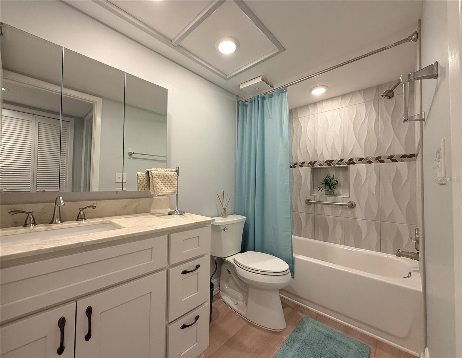 Image 31 of 47 For 3203 Landmark Drive 2105