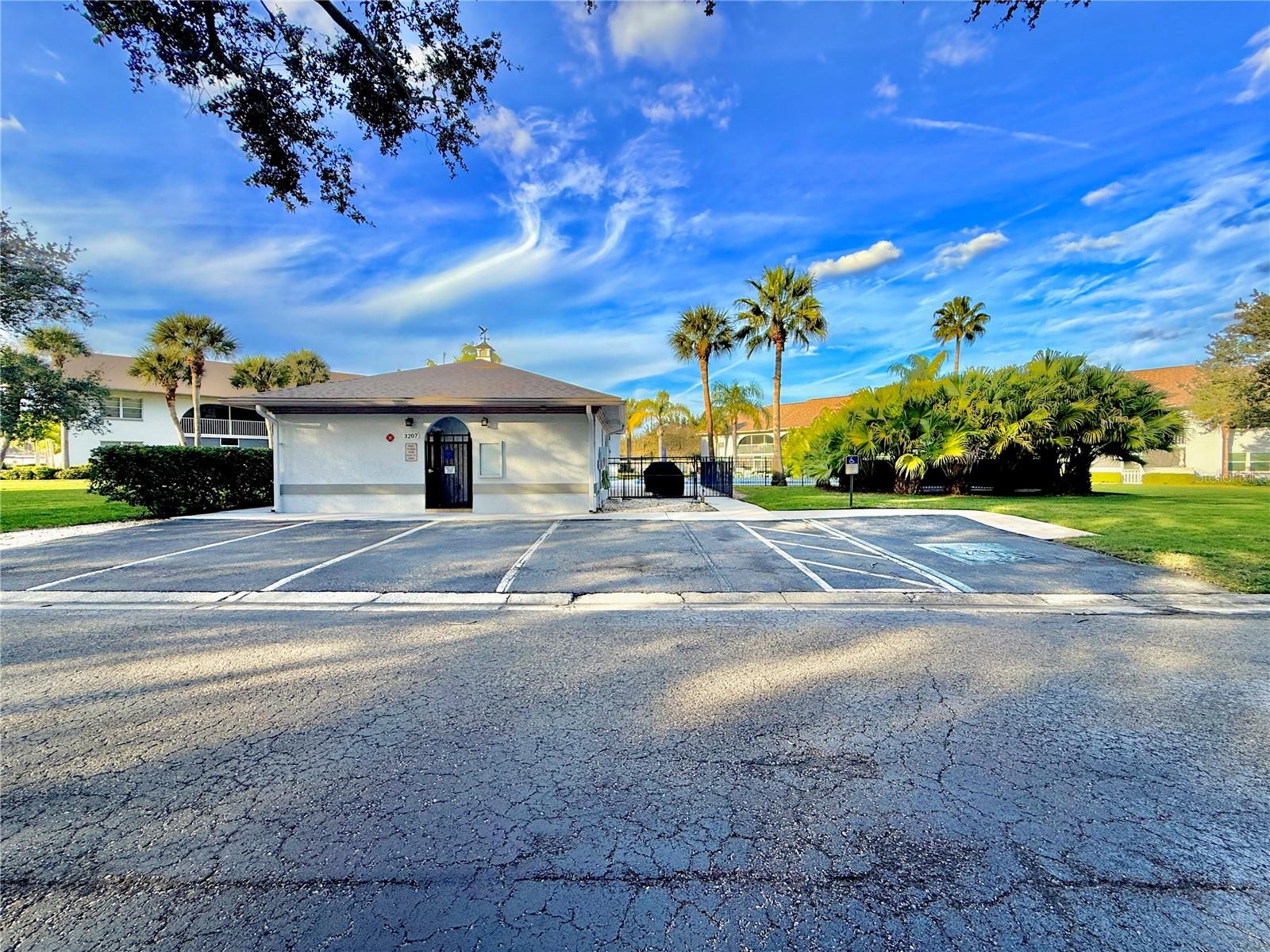 Image 40 of 47 For 3203 Landmark Drive 2105