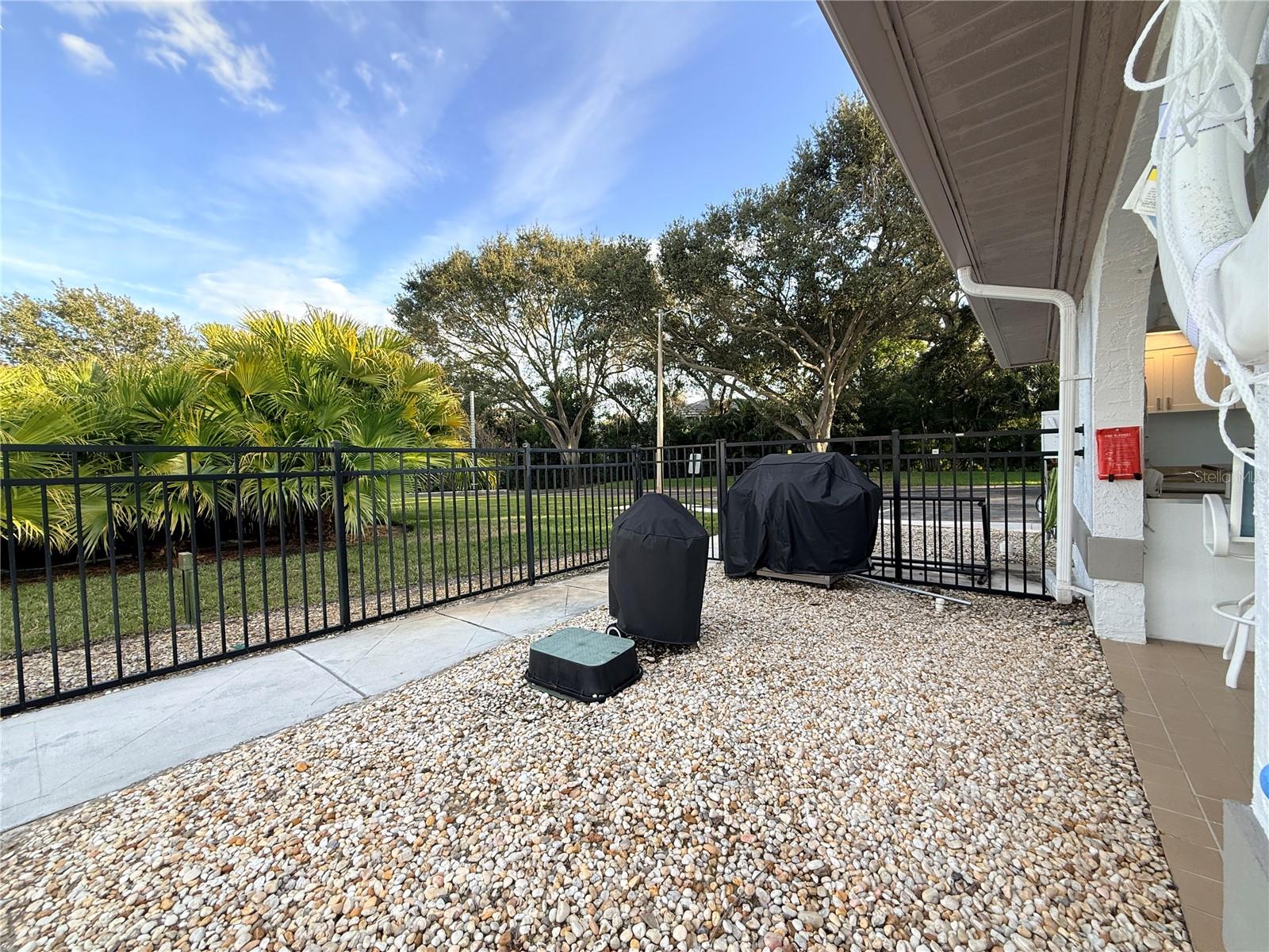 Image 41 of 47 For 3203 Landmark Drive 2105