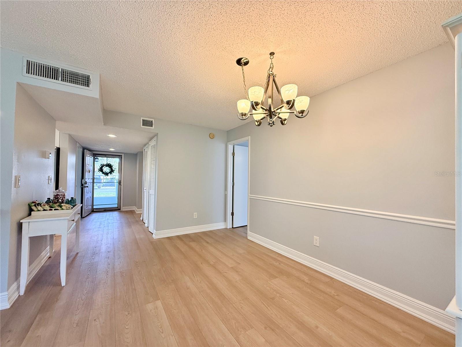 Image 5 of 47 For 3203 Landmark Drive 2105