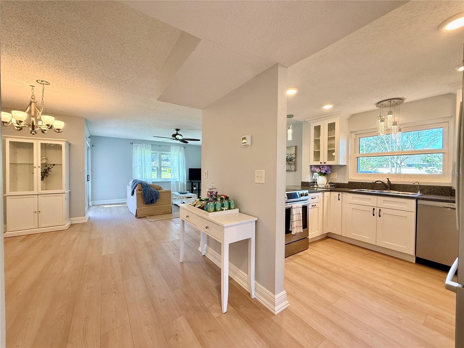 Image 8 of 47 For 3203 Landmark Drive 2105