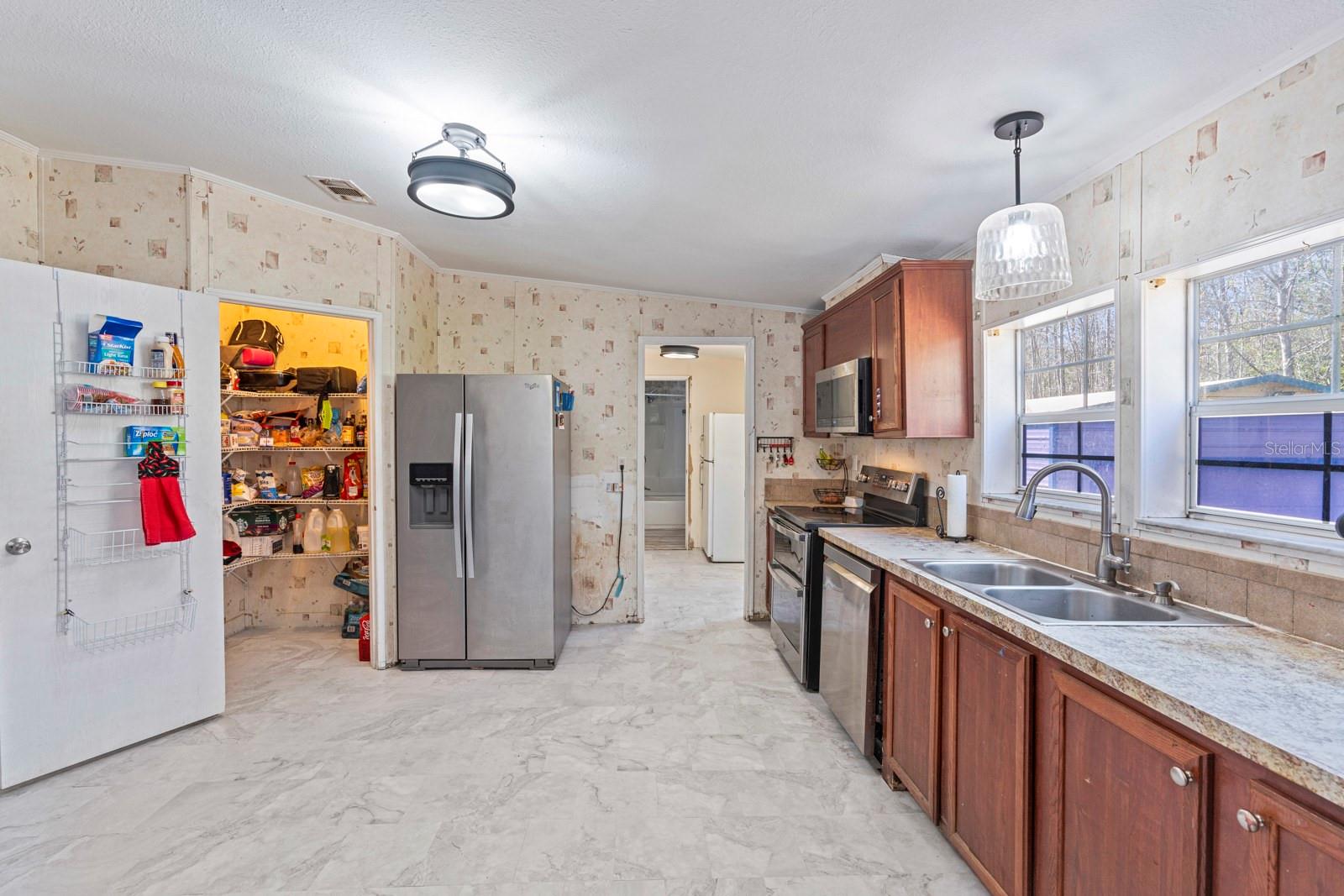 Image 18 of 50 For 10536 Smokie Creek Lane