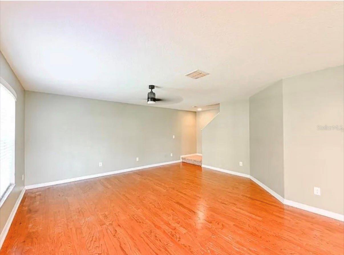 Image 4 of 30 For 37706 Aaralyn Road