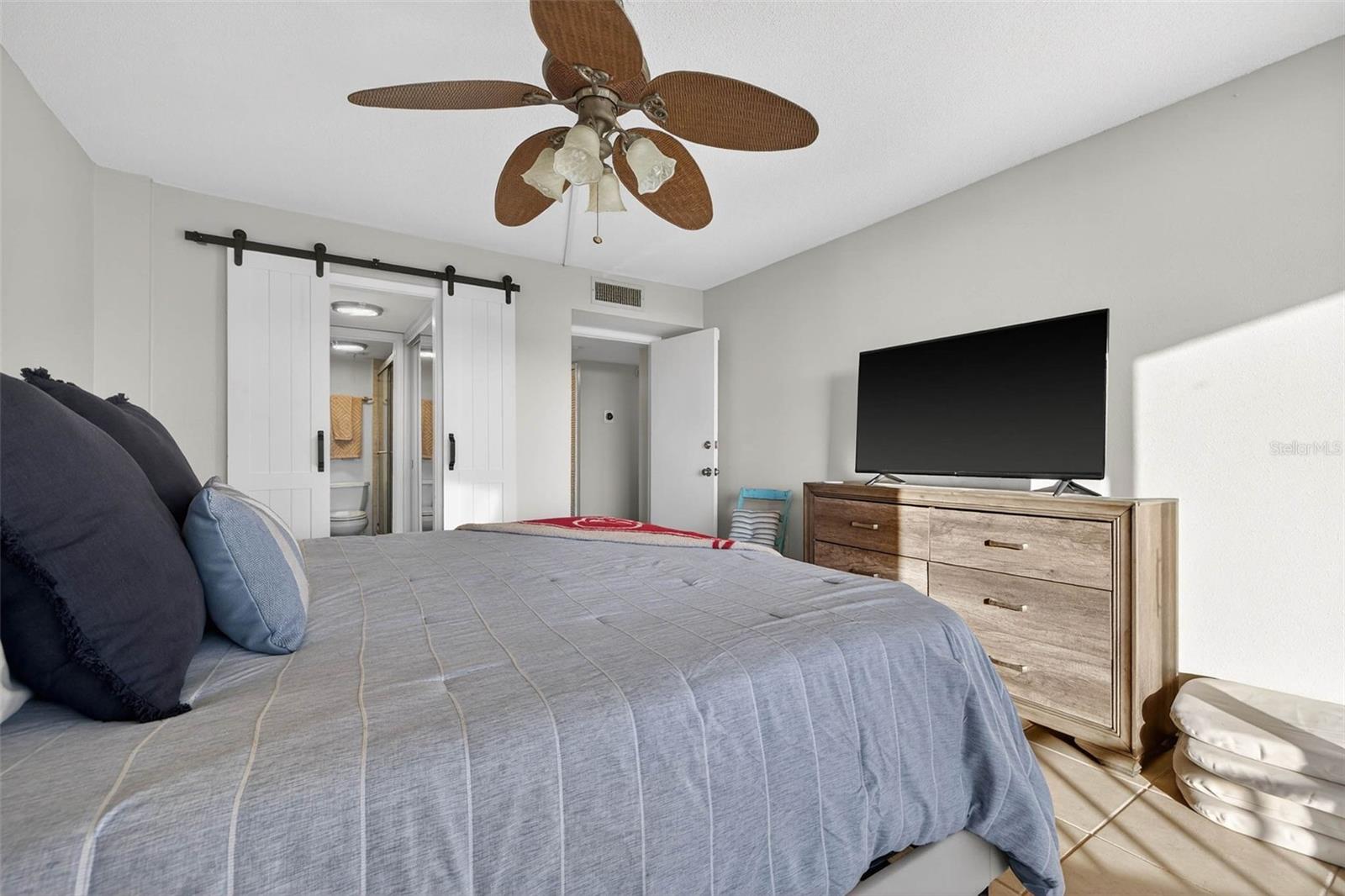 Image 19 of 38 For 500 Osceola Avenue 410