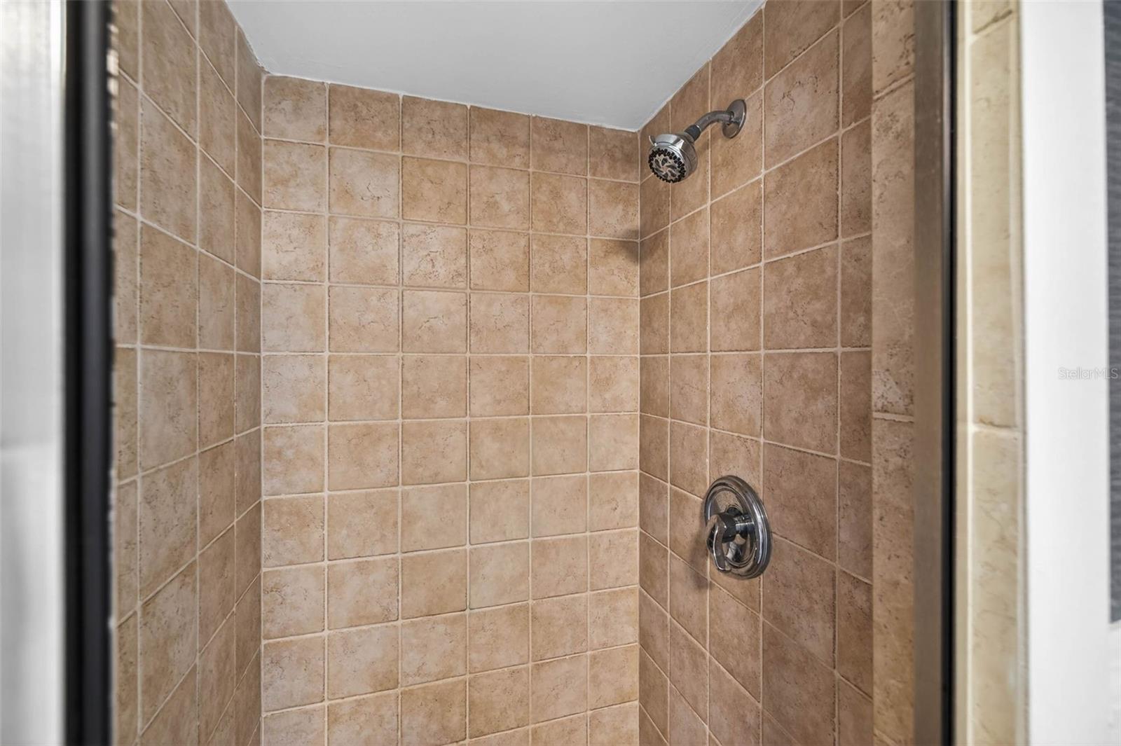 Image 21 of 38 For 500 Osceola Avenue 410