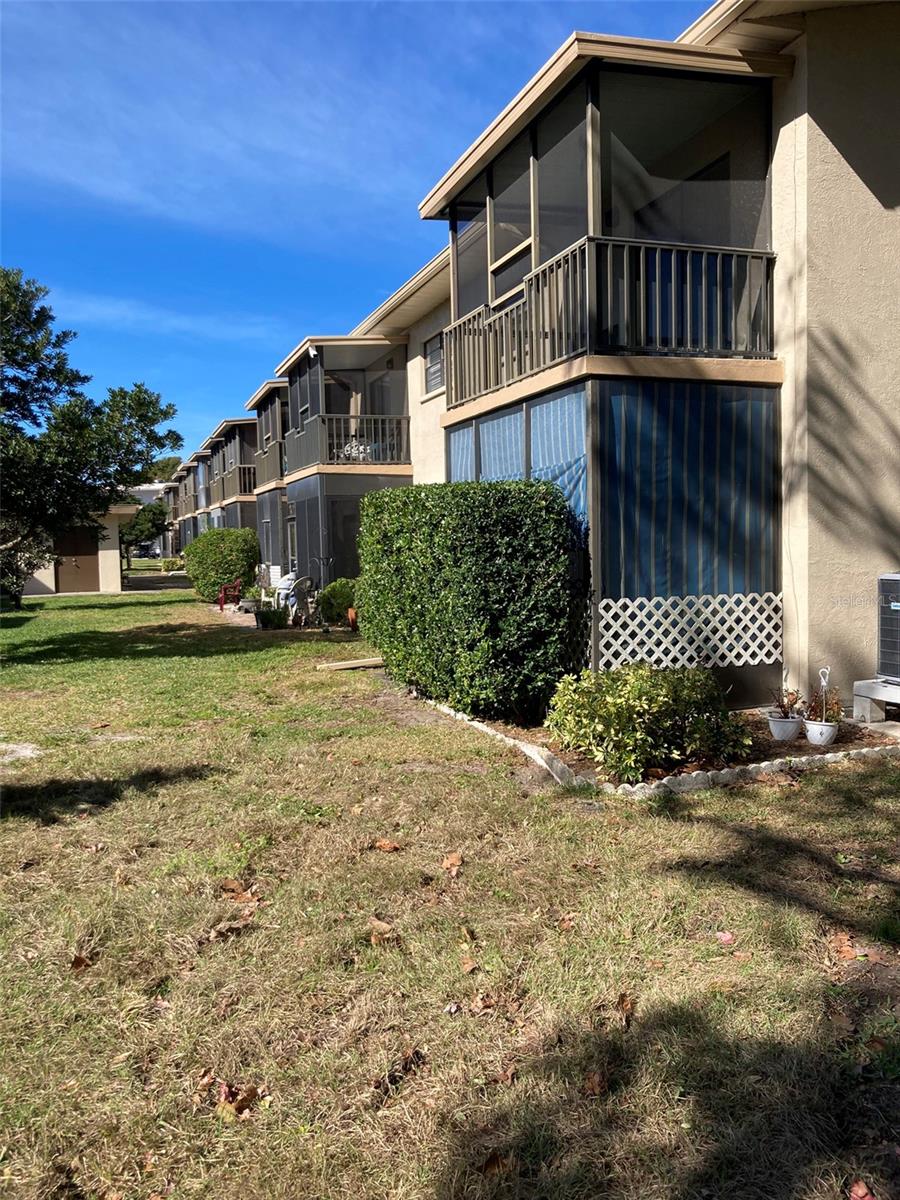 Image 33 of 59 For 5967 Terrace Park Drive N 211