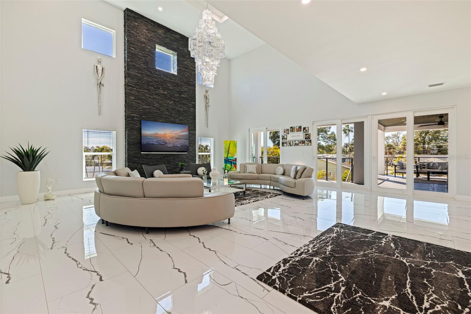 Image 11 of 75 For 6062 Bayou Grande Boulevard Ne