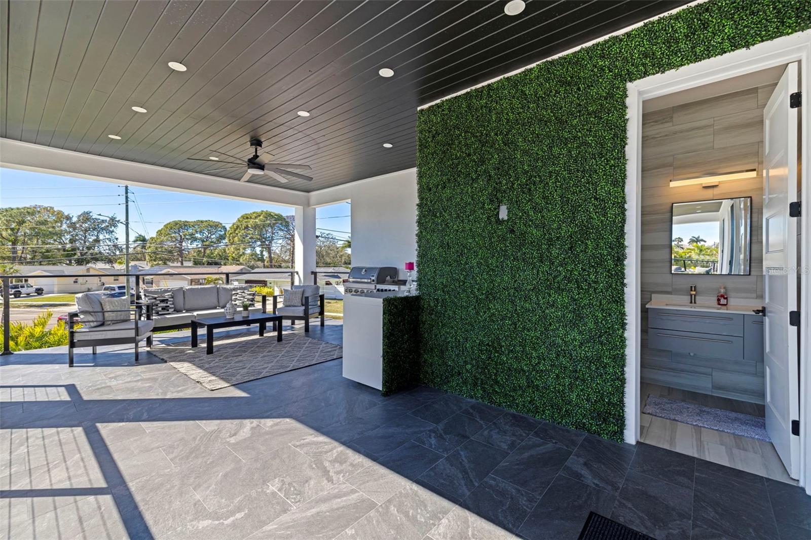 Image 22 of 75 For 6062 Bayou Grande Boulevard Ne