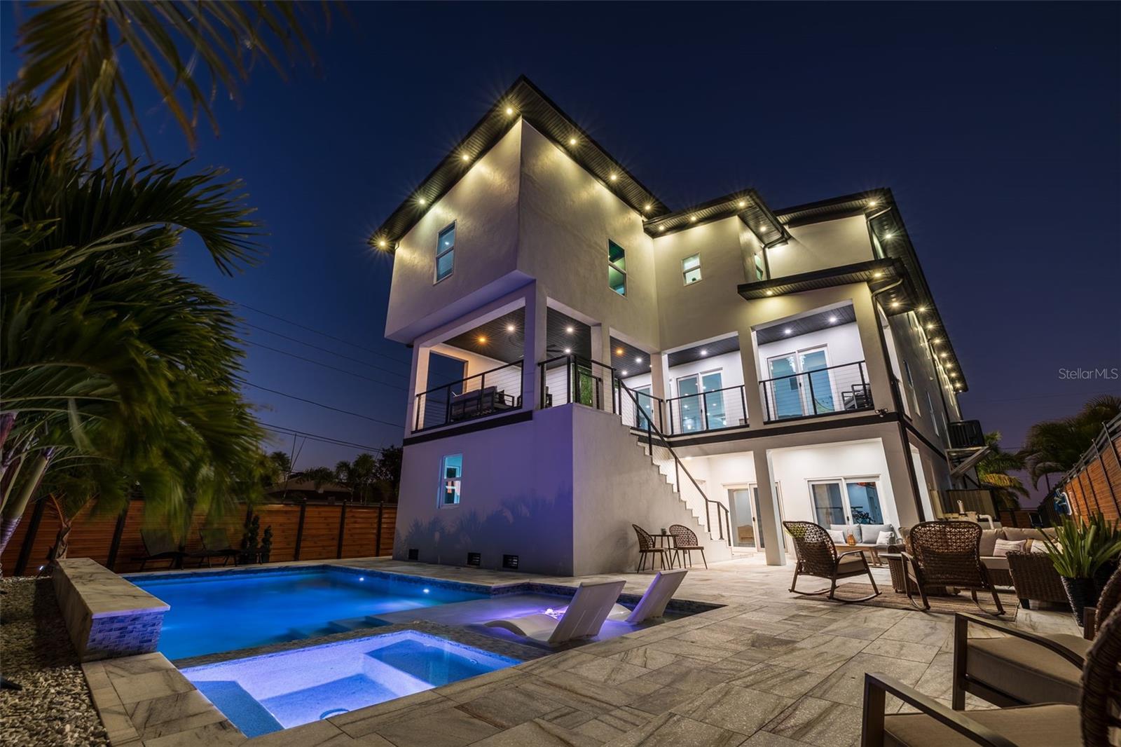 Image 4 of 75 For 6062 Bayou Grande Boulevard Ne