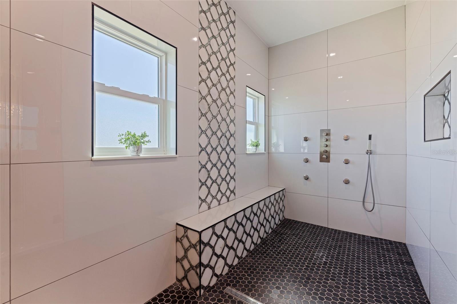 Image 44 of 75 For 6062 Bayou Grande Boulevard Ne