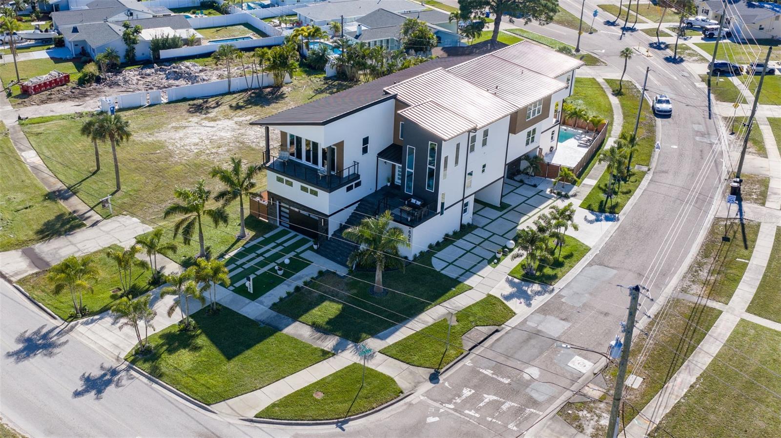 Image 69 of 75 For 6062 Bayou Grande Boulevard Ne