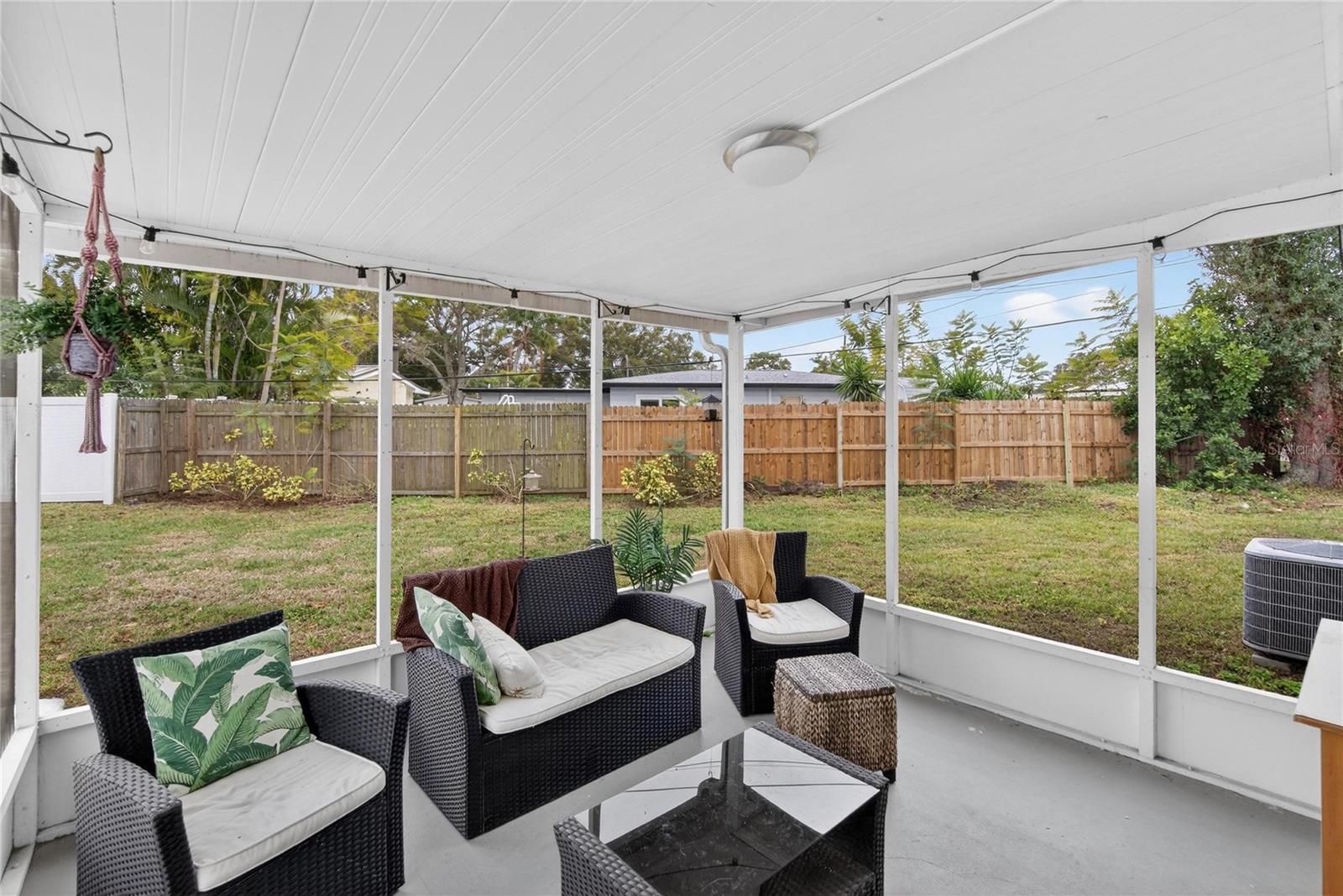 Image 21 of 29 For 5600 32nd Avenue N