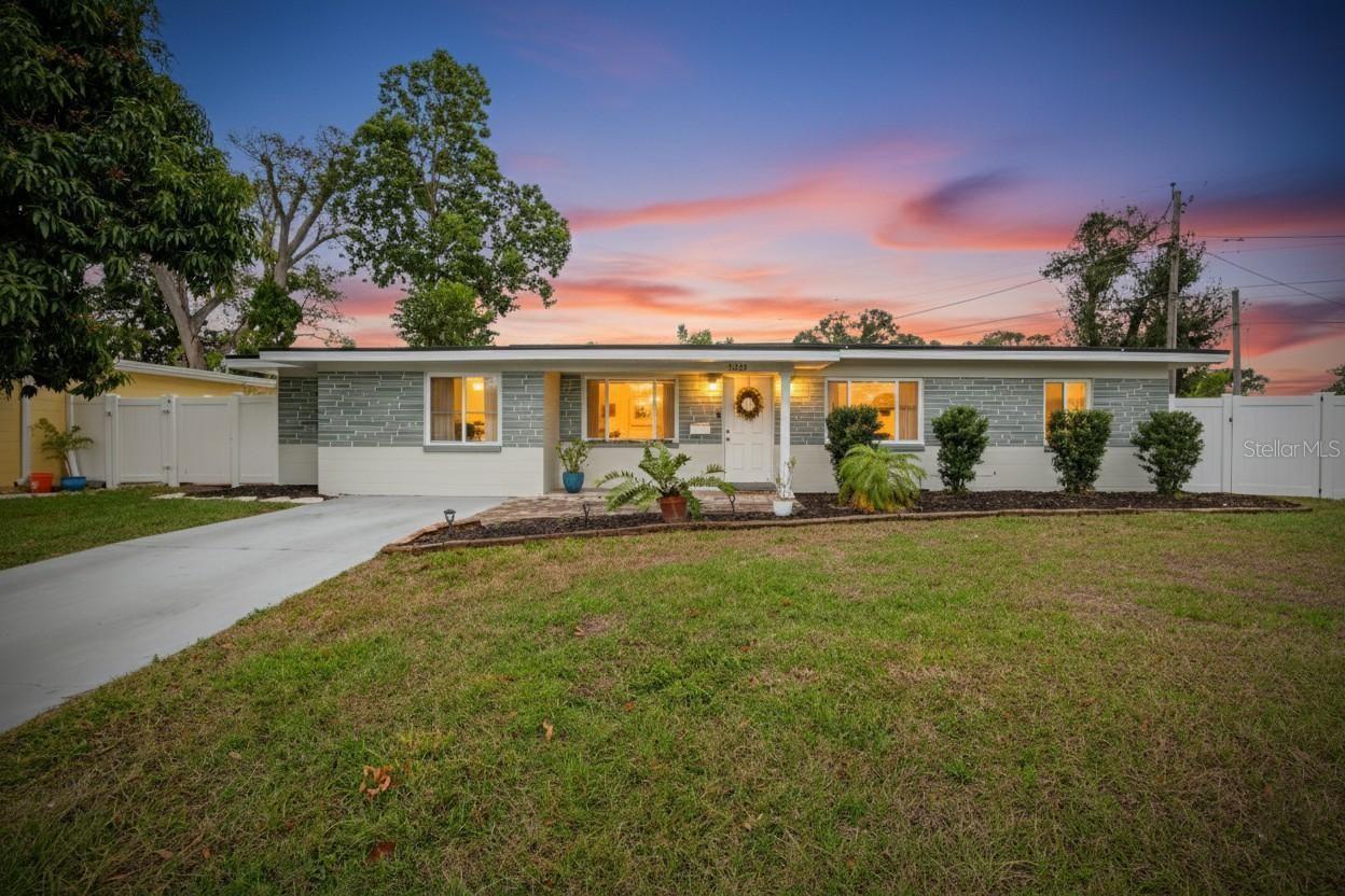 Image 3 of 29 For 5600 32nd Avenue N