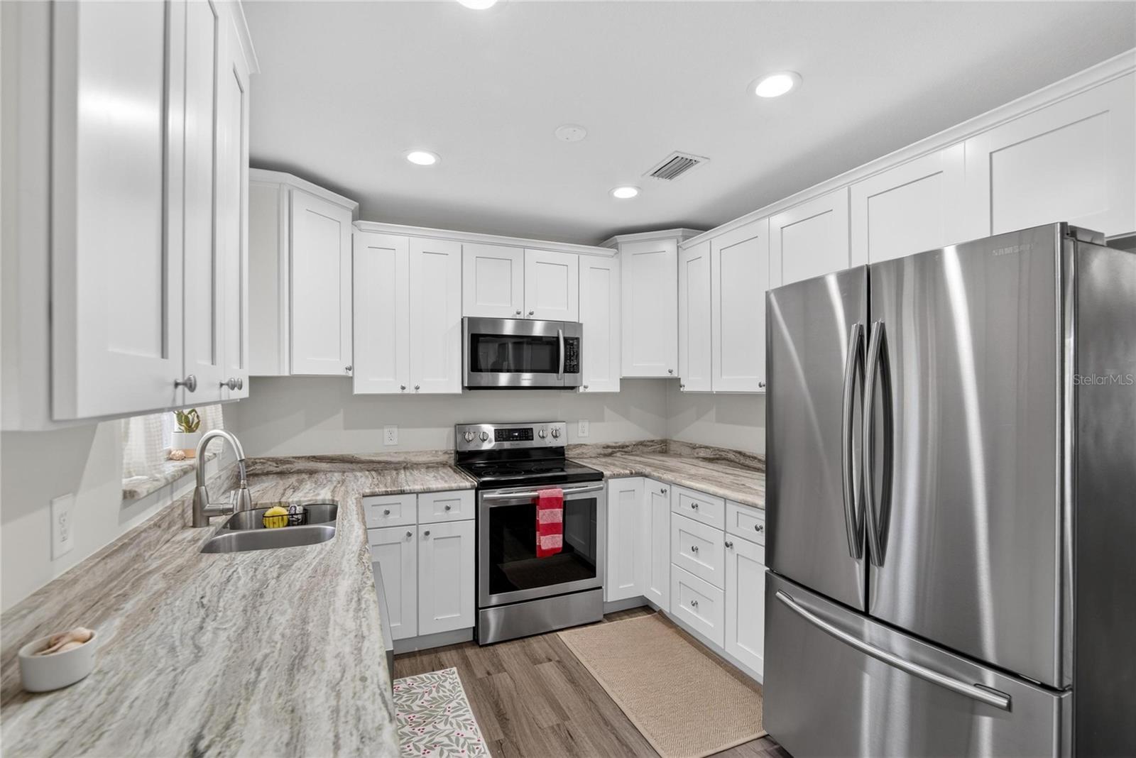 Image 7 of 29 For 5600 32nd Avenue N