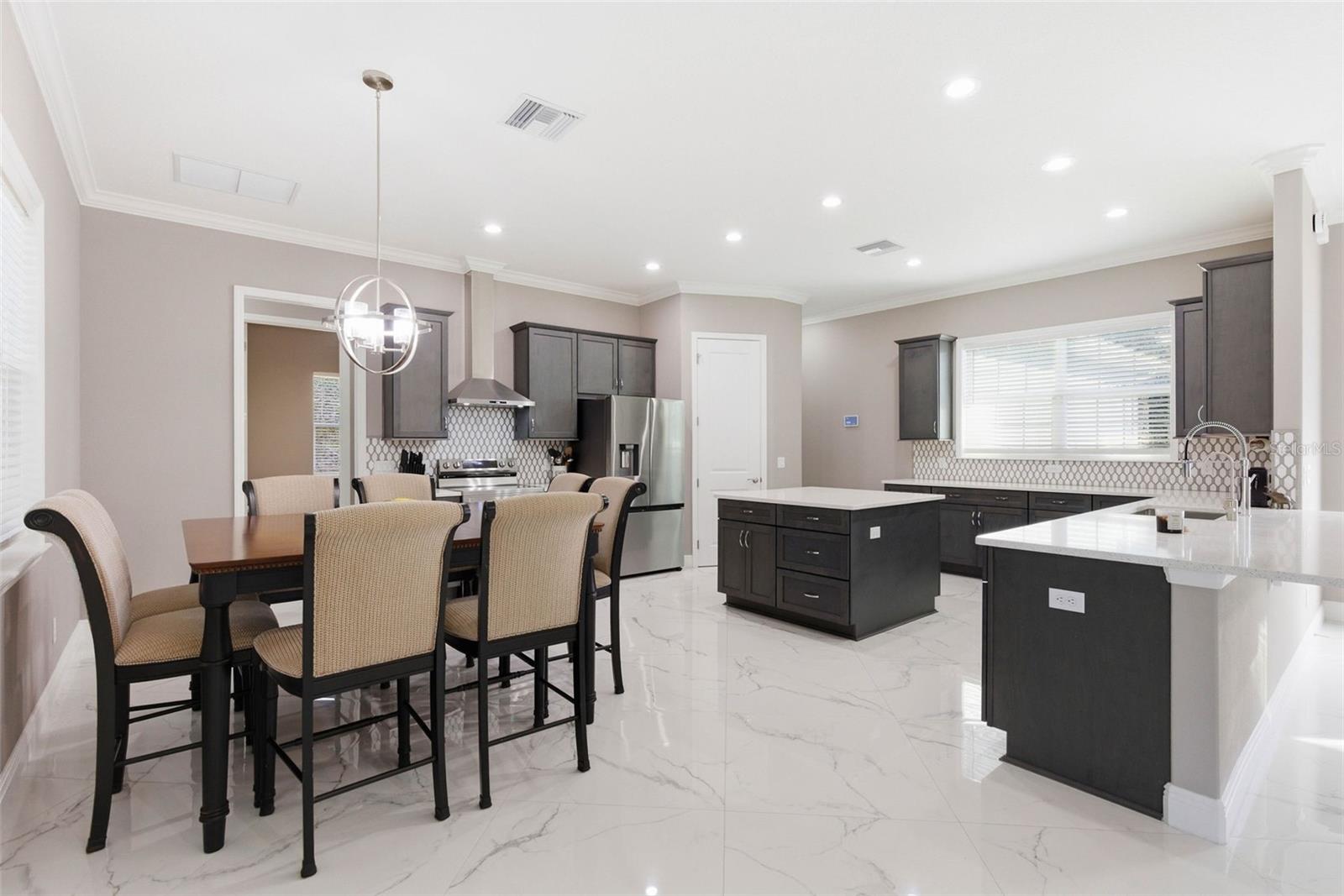 Image 14 of 72 For 6055 Rio Grande Drive