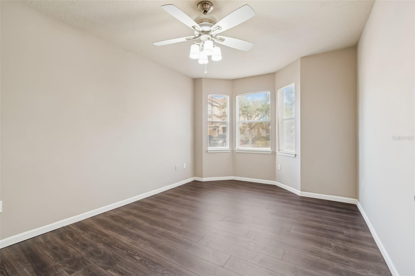 Image 23 of 54 For 17978 Villa Creek Drive